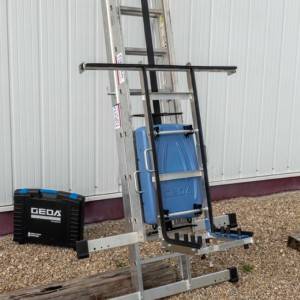 GEDA Akku Lift za transport solarnih panela