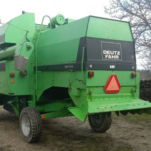 Kombajn Deutz Fahr 3570 sa 3.60 žitnim i 4 reda Oros adapterom