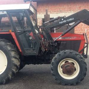 Traktor Zetor 10145 sa prednjim utovarivačem