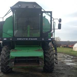 Kombajn Deutz Fahr 3570 sa 3.60 žitnim i 4 reda Oros adapterom