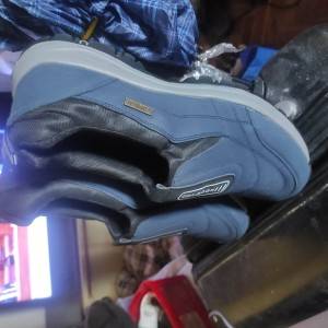 NOVE NIKAD NOŠENE LAGANE OUTDOOR SPORTSKE TENISICE br. 47 prodajem