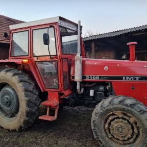 Traktor imt 5106