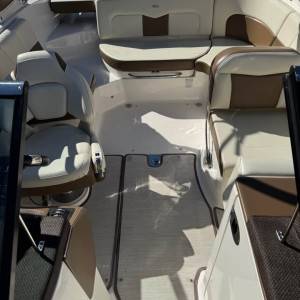 Chaparral Motorni Brod