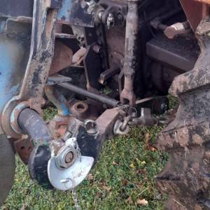 Prodajem traktor Valpadana 7070