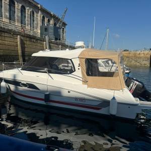 Beneteau Antares 8