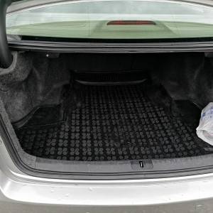 Prodajem automobil