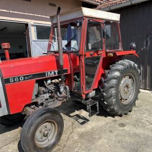 Traktor IMT 560