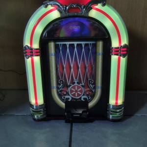 Jukebox ION Dock,Ipad dock,Aux ulaz,LED rasvjeta,napajanje,