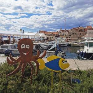 Apartmani Bulat -Apartman 2+2 ***, na otoku Prviću, 50 m od plaže/mora