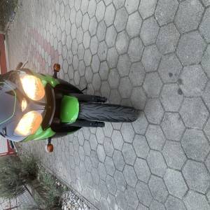 Kawasaki ZX9R NJINA