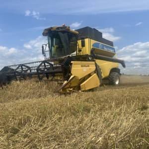 New Holland CS640