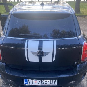 Prodajem ili mjenjam za Q3/GLA