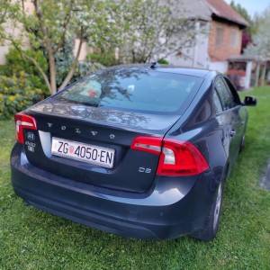 Prodajem Volvo s60 u super stanju. MOGUČA ZAMJENA