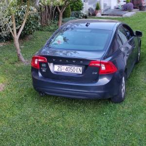 Prodajem Volvo s60 u super stanju. MOGUČA ZAMJENA