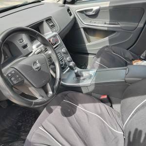 Prodajem Volvo s60 u super stanju. MOGUČA ZAMJENA