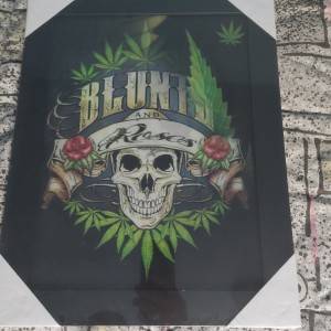 Slika 3D - 3 slike ,Lubanja , trava, , Blunts Roses ,Novo !