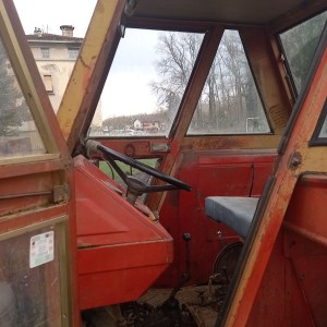 TRAKTOR IMT 560