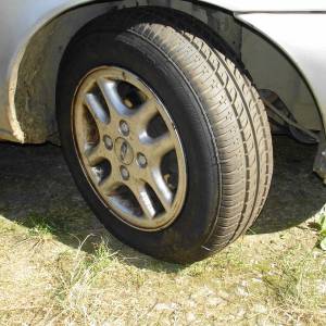 auto tehnički ispravan, motor igetriba  u super stanju sa svega 122000