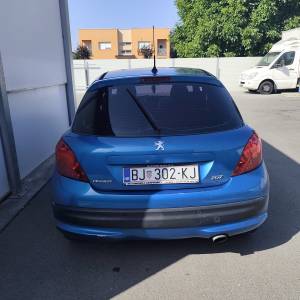 Pegouet 207