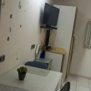 Studio apartman u Vodicama,  45 eura.