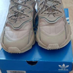 Adidas ozweego