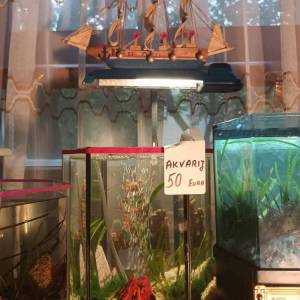 Akvarij šesterokutni