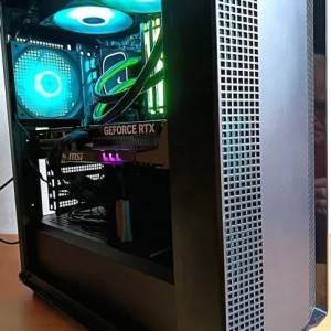 AMD Ryzen 7 9800X3D, RTX 5080, 64gb DDR5, SSD 2TB, Vodeno 240, 850W