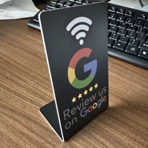 Google NFC stalak za recenzije