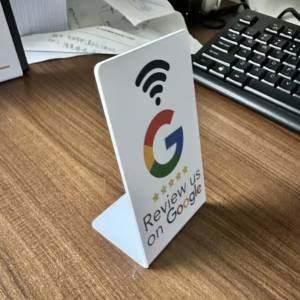 Google NFC stalak za recenzije