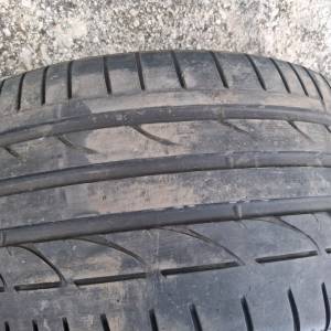 Gume ljetne Bridgestone 255/35/19 2 kom.