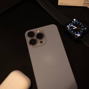 iPhone 13 Pro + Apple Watch Series 8 + AirPods Pro 2 + AirTag x2