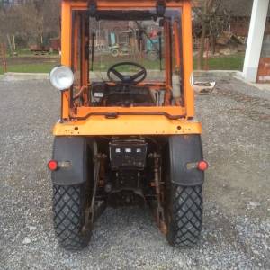 Iseki 3020 AHL, malo kompaktni komunalni traktor
