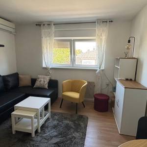 Iznajmljujem garsonijeru na Šalati