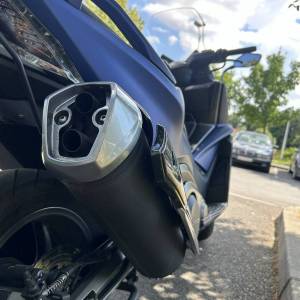 Kymco AK 550