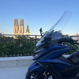 Kymco AK 550