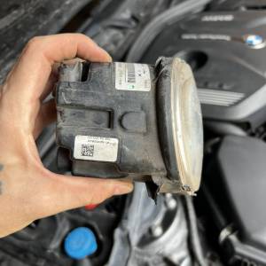 LED Maglenka - Lijeva 7315559-08 - BMW F36 - Oštečeni nosači