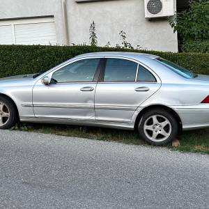 MERCEDES C200 KOMPRESOR - benzin + LPG - REGISTRIRAN