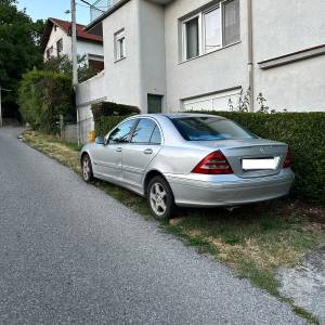 MERCEDES C200 KOMPRESOR - benzin + LPG - REGISTRIRAN