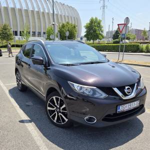 Nissan Qashai 1.5 dci*Full oprema*Jamstvo*Servisna*Panorama