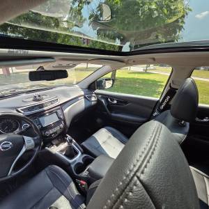 Nissan Qashai 1.5 dci*Full oprema*Jamstvo*Servisna*Panorama