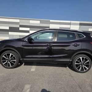 Nissan Qashai 1.5 dci*Full oprema*Jamstvo*Servisna*Panorama