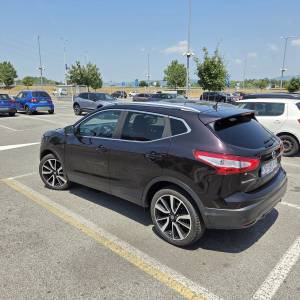 Nissan Qashai 1.5 dci*Full oprema*Jamstvo*Servisna*Panorama