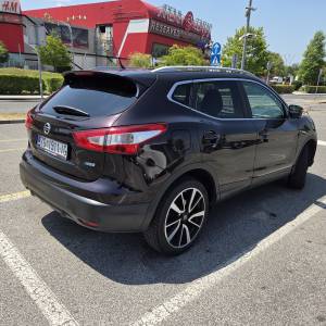 Nissan Qashai 1.5 dci*Full oprema*Jamstvo*Servisna*Panorama