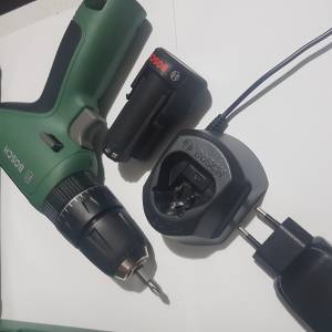 Novo: Bosch EasyImpact 1200 aku udarna Bušilica + Baterija + Punjač