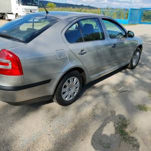 Octavia 1.6 benzin 2011