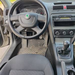 Octavia 1.6 benzin 2011