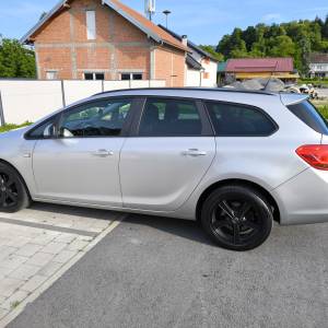 Opel Astra J 1.7 CDTI Sport Tourer 2011g.