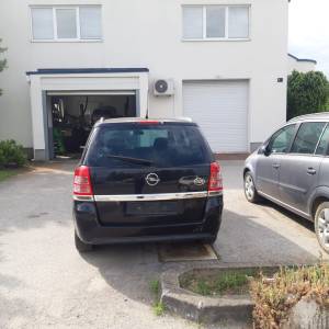 Opel zafira b 2009