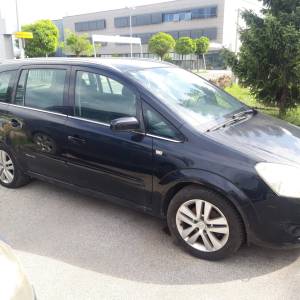 Opel zafira b 2009