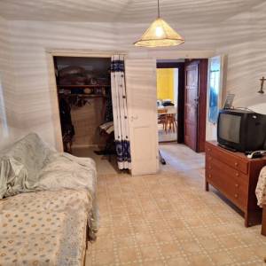 Prodaja stan 44m2, centar Cresa, za renovaciju
